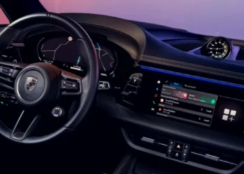 Noul Porsche Macan primește head-up display cu realitate augmentată și până la 3 ecrane Noul Porsche Macan primește head-up display cu realitate augmentată și până la 3 ecrane