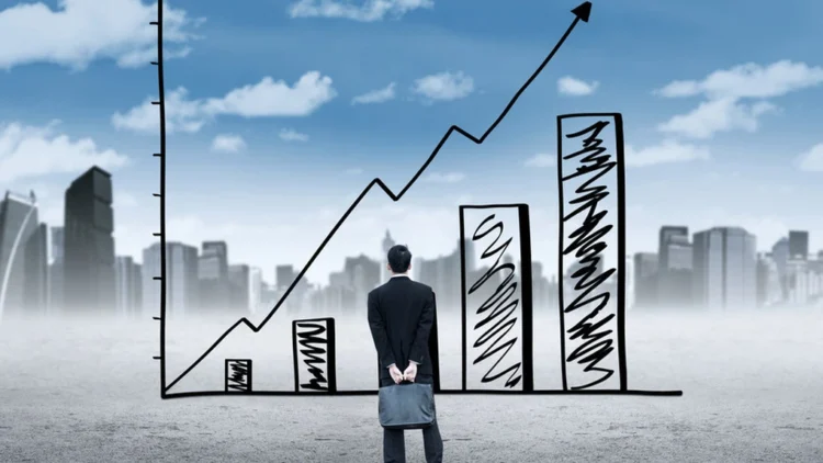 Tendinţele anului 2024 în economie: orientare spre producţie locală, sustenabilitate, muncă la distanţă
