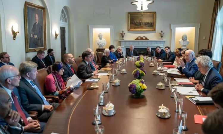 Biden îi avertizează pe liderii din Congres că „lipsa continuă de acțiune” privind finanțarea sprijinului pentru Ucraina „pune în pericol securitatea națională a SUA, a NATO și a restului lumii libere”