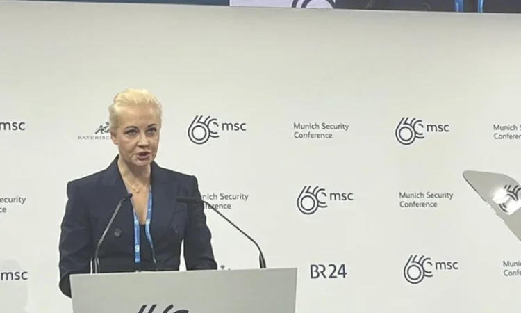 Moment istoric apăsător la München: Soția îndoliată a lui Navalnîi a urcat pe scena Conferinței de Securitate, cerând lumii să lupte împotriva “regimului oribil” din Rusia