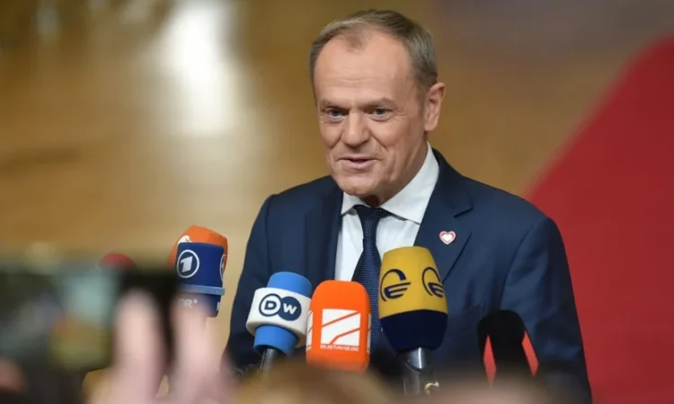 Donald Tusk, vizite-fulger la Paris și Berlin pentru a reface relațiile dintre Polonia și Franța și Germania, deteriorate de fostul partid de guvernare PiS