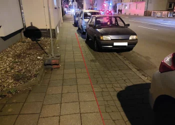Codul Rutier 2024: Este legal să parchezi mașina jumătate pe trotuar, jumătate în stradă?