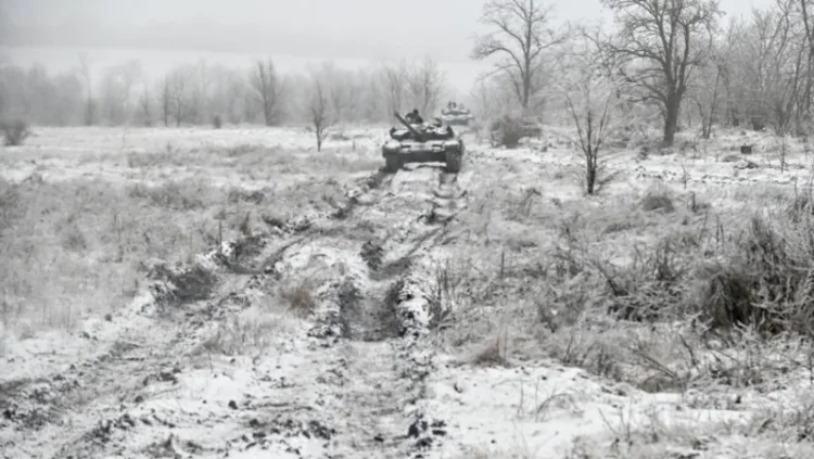 Rușii adună o armată uriașă în estul Ucrainei. Pregătesc o ofensivă cu sute de tancuri și zeci de mii de soldați