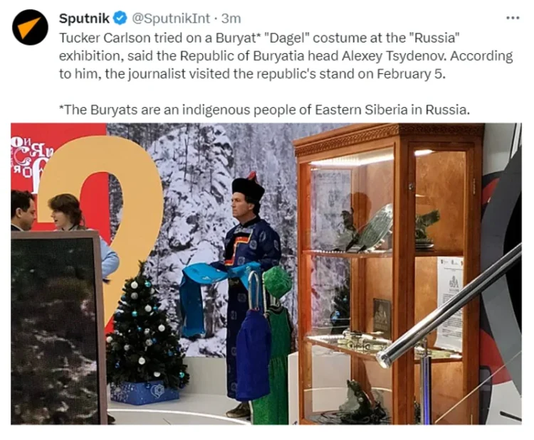 FOTO Șeful unei regiuni ruse a publicat o fotografie stânjenitoare cu prezentatorul TV Tucker Carlson din timpul vizitei sale la Moscova