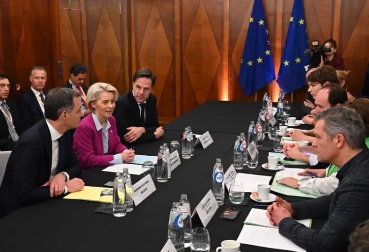 După summitul UE, von der Leyen s-a întâlnit cu reprezentanții fermierilor, promițând “reducerea poverilor administrative pentru agricultori”
