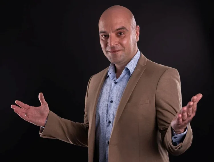 Vârstă maximă credit ipotecar: Specialiștii spun că după 40 de ani băncile „nu se mai uită la tine”