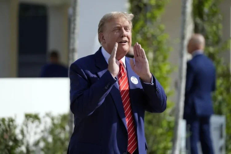 Cât de aproape este România să experimenteze „fenomenul Trump”? | „Țările fericite nu-l aleg președinte pe Donald Trump, însă cele disperate o fac!”