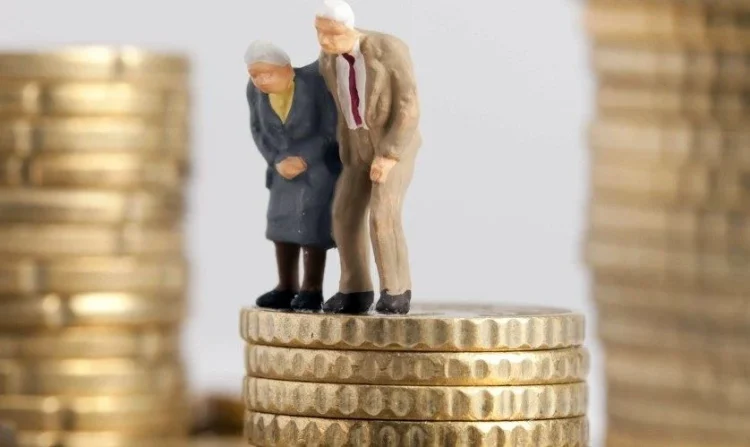 Cine sunt românii care vor primi pensii majorate cu 80%