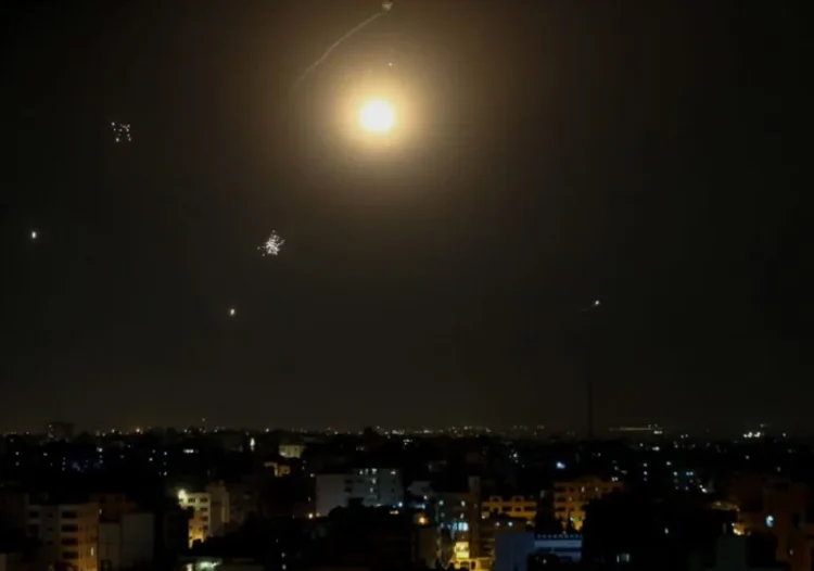 Atacul direct al Iranului împotriva Israelului este fără precedent. Ce urmează?