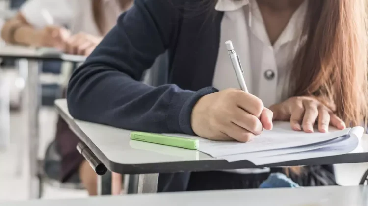 Programă Economie Bac 2024 – Materia de studiu pentru bacalaureat Programă Economie Bac 2024 – Materia de studiu pentru bacalaureat