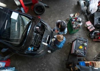 Ești obligat să lași certificatul de înmatriculare la service atunci când duci mașina la reparat? Ești obligat să lași certificatul de înmatriculare la service atunci când duci mașina la reparat?