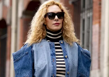 8 greșeli pe care crezi că le faci atunci când îți speli părul