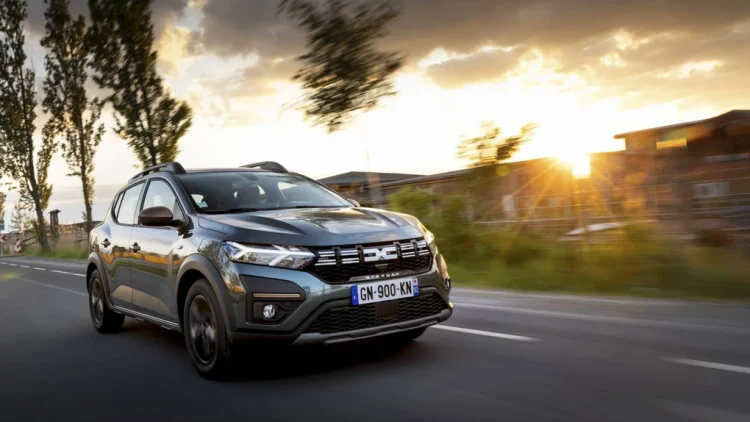 Dacia Sandero, lider detașat al pieței europene. Ford Puma a depășit Dacia Duster