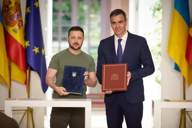 Sanchez și Zelenski au semnat, la Madrid, un acord de securitate pe zece ani: Spania va oferi Ucrainei un ajutor militar de 1 miliard de euro în 2024