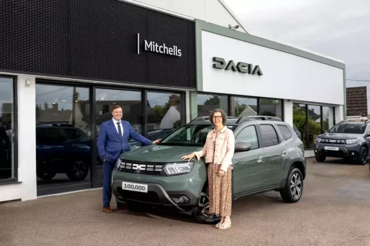 Succes și peste hotare: Dacia anunță că a vândut 100.000 de exemplare Duster în Marea Britanie