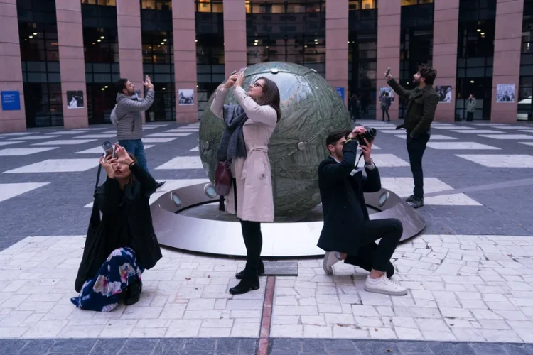 Statele UE iau în calcul un “cod etic” pentru influenceri pe rețele sociale pentru a sprijini impactul pozitiv al acestora și a combate potențialul dăunător