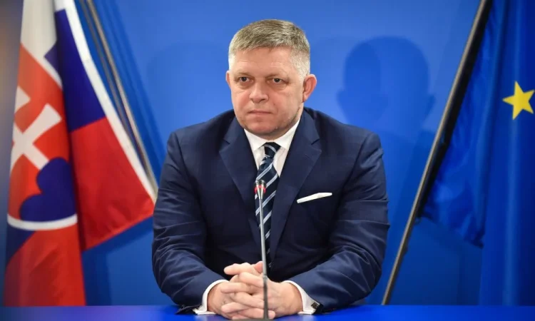 Premierul Slovaciei a fost împușcat în plină stradă