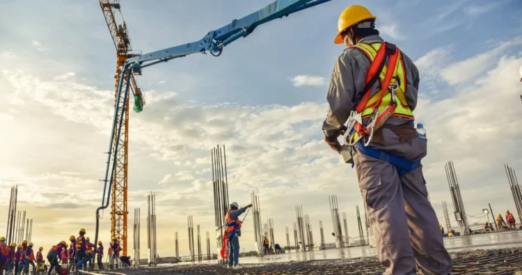 Cât se câștigă în construcții? Salariu mediu, puțin peste 1.000 de euro