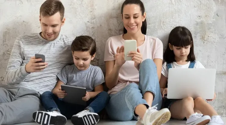 Dependenta de internet: un fenomen in crestere