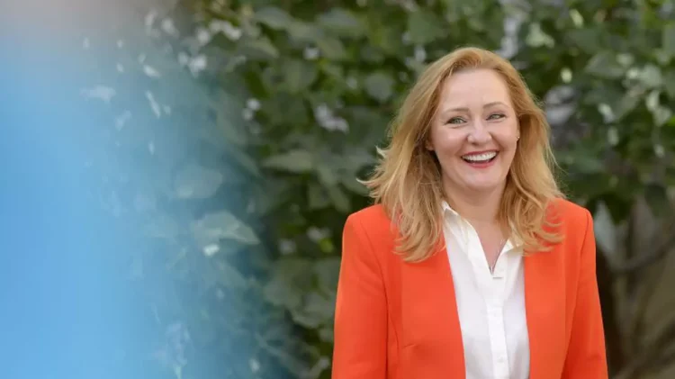 Alegeri în USR. Cum are loc votul pentru președintele partidului și câți membri sunt așteptați la „urne”. Elena Lasconi, favorita competiției