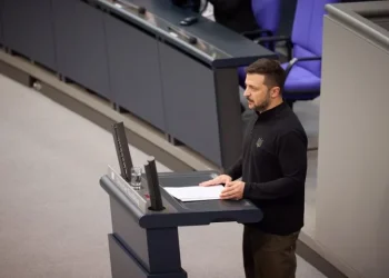 Din Bundestag, Volodimir Zelenski invocă căderea Zidului Berlinului pentru a arăta că nu poate exista pace în Ucraina atât timp cât o parte din țară rămâne ocupată de Rusia