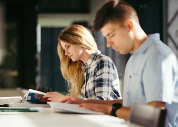 Evaluare Națională 2024: Peste 60% dintre elevi au luat note mai mari sau egale cu 5