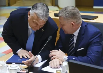 Ucraina este dispusă să rezolve problemele de tranzit de petrol rus către Slovacia în temeiul Acordului de Asociere cu UE