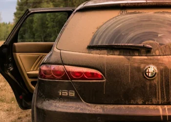 Amendă pentru șoferii care circulă cu mașina murdară. În ce situații sunt sancționați Amendă pentru șoferii care circulă cu mașina murdară. În ce situații sunt sancționați