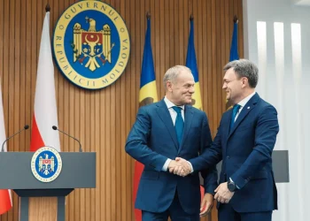 Tusk promite la Chișinău că Polonia va accelera procesul de aderare a R. Moldova la UE în 2025: Nu-i credeți pe cei care spun că cerințele UE sunt împotriva voastră! Tusk promite la Chișinău că Polonia va accelera procesul de aderare a R. Moldova la UE în 2025: Nu-i credeți pe cei care spun că cerințele UE sunt împotriva voastră!