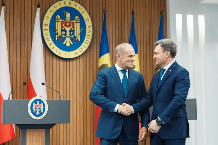 Tusk promite la Chișinău că Polonia va accelera procesul de aderare a R. Moldova la UE în 2025: Nu-i credeți pe cei care spun că cerințele UE sunt împotriva voastră!