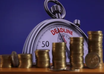 Amnistia fiscală a fost adoptată: românii cu datorii mai mici de 5.000 de lei pot plăti doar jumătate