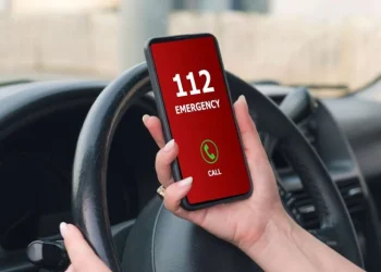 Peste 6,7 milioane de apeluri la 112: unii români sună doar pentru a înjura personalul