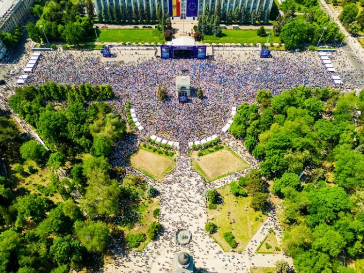 Șeful securității naționale de la Chișinău acuză Rusia că se implică pentru a influența referendumul privind apartenența la UE