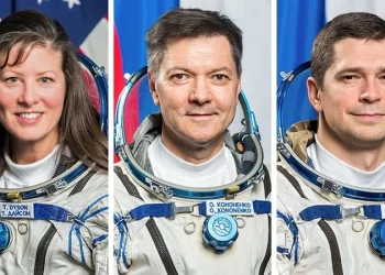 O capsulă Soiuz MS-25 a adus trei cosmonauți înapoi pe Pământ de pe Staţia Spaţială Internaţională. Echipajul a aterizat în Kazahstan