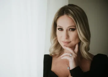 Povestea lui Alice Nicolae, „un om nebun” care a renunțat la medicină pentru o chemare. Cum un eșec i-a deschis drumul către un viitor luminos