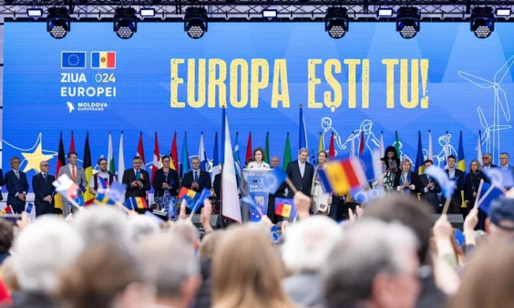 Republica Moldova a ales calea europeană: Cel puțin 50,45% dintre cetățeni au votat înscrierea integrării în UE în Constituție, după numărarea a 99,5% din voturi