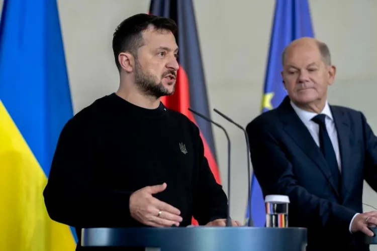 Mihai Podoliak explică ce prevede „Planul Victoriei” al președintelui Zelenski. Sunt 4 elemente – cheie, niciunul nu se referă la cedarea de teritorii către Rusia