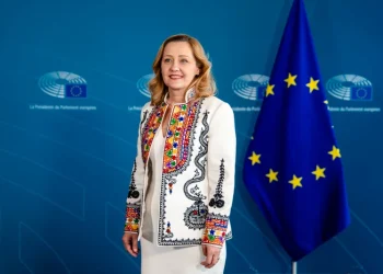 Lasconi: Mi-au blocat toate contractele, accesul către bani, dar săptămâna viitoare o să fac dreptate şi o să intrăm în linie dreaptă. O să avem şi resursele, o să apelez şi la instanţă / Cei din USR nu pot să facă campanie pentru Nicuşor Dan