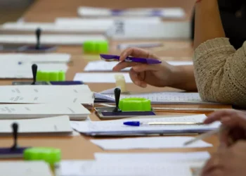 Eroarea banală care a determinat CCR să pună pe pauză alegerile prezidențiale: voturi numărate corect, dar trecute din greșeală altui candidat