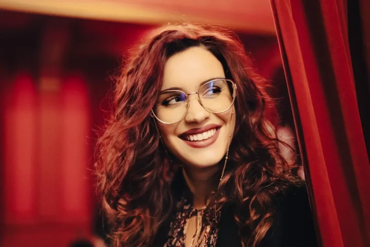 Diana Păcurar, regizoare: „Poate că este în firea lucrurilor să simțim că mamele nu fac niciodată îndeajuns”