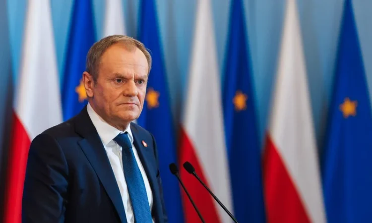 Donald Tusk denunță interferența rusă în alegerile din România și avertizează Moscova: Cetățenii sunt cei care își aleg președinții, nu Kremlinul și Putin