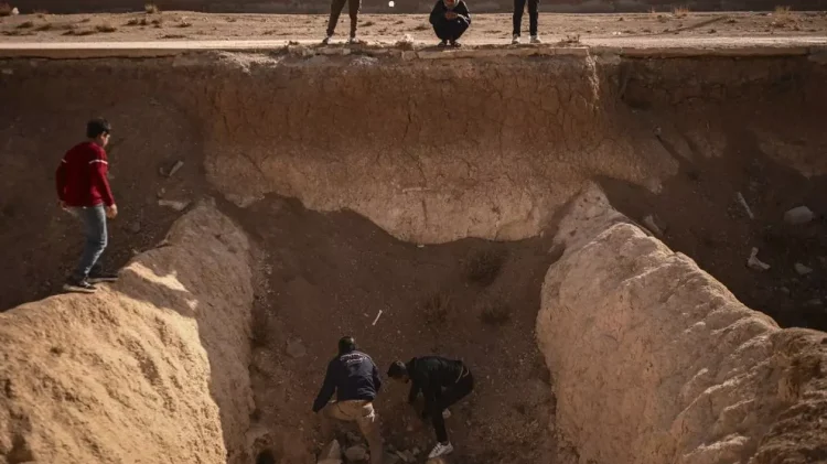 Peste 100.000 de cadavre, într-o groapă comună de lângă Damasc, victimele fiind torturate și ucise de regimul Assad