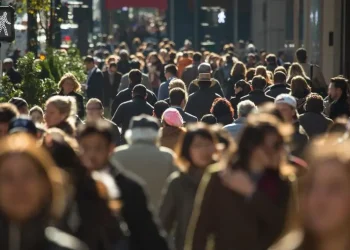 Studiu IRES. 57% dintre români sunt mulțumiți de modul în care trăiesc/ Anularea alegerilor, principalul eveniment din 2024 / Câți ar fi votat cu Călin Georgescu