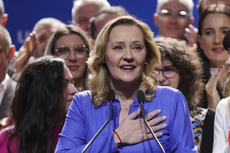 USR, propunere legislativă pentru modificarea Codului penal: „Oamenii vor ca legea să fie aplicată tuturor” USR, propunere legislativă pentru modificarea Codului penal: „Oamenii vor ca legea să fie aplicată tuturor”