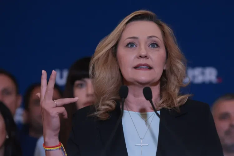 Elena Lasconi, despre cei 18 ani de la aderarea României la UE: „Nu e vina Bruxelles-ului că politicieni vechi și mici de la București nu au cerut nimic concret pentru țara lor” Elena Lasconi, despre cei 18 ani de la aderarea României la UE: „Nu e vina Bruxelles-ului că politicieni vechi și mici de la București nu au cerut nimic concret pentru țara lor”