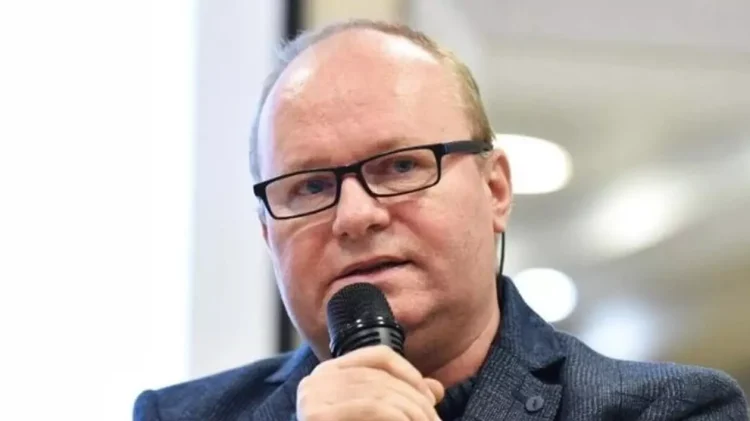 Ce înseamnă scăderea ratingului României și apropierea și mai mult de țările „bananiere”. Economist: „Ar fi de râs, dacă nu de plâns”