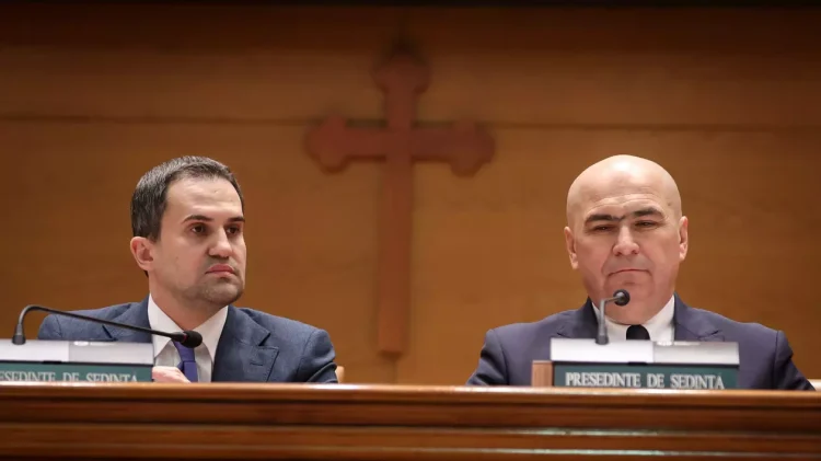 Duplicitatea coaliției PSD-PNL: zeci de concursuri de angajare, lansate în decembrie la Parlament. În ianuarie, puterea se laudă cu restructurări masive