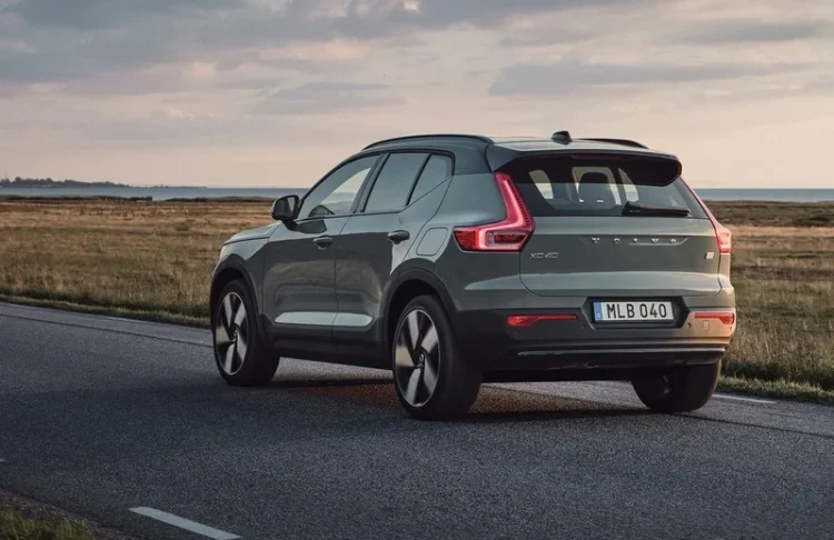 Volvo pregătește lansarea a 10 modele electrice în următorii doi ani. SUV-ul EX60 debutează anul viitor