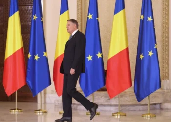 Iohannis pleacă, dar era deja plecat: o demisie târzie, un mandat controversat și un vid de putere