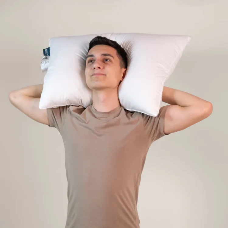 Cum se construiește un business de succes cu 600 de euro în buzunar? Persecutat în școală, Cristi Căzănaru a înțeles că antreprenoriatul nu e despre „a fi patron”, ci despre a rezolva probleme reale